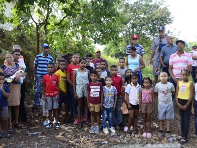 Falta de plantel escolar para 90 niños en Santiago