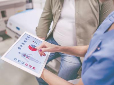 **Familia de Santiago lleva más de un año esperando medicamento de alto costo para cáncer**