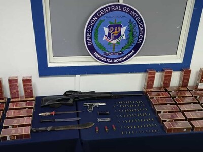 Incautan armas de fuego y cigarrillos ilegales en Santiago