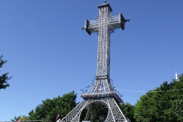 La restauración de la Cruz del Amiata celebra su 801 aniversario