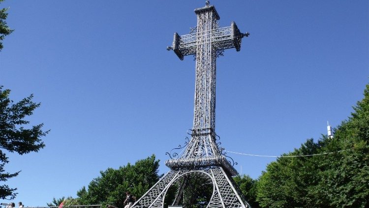 La restauración de la Cruz del Amiata celebra su 801 aniversario