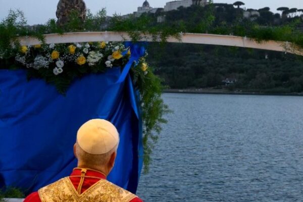 La súplica del Papa a la Virgen por la paz en el conflicto bélico