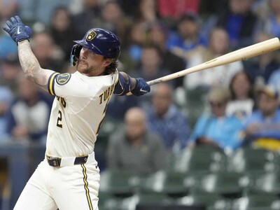 Milwaukee es último en jonrones, pero tiene el mejor récord de la MLB