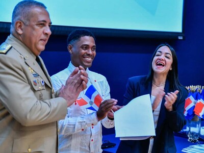Nuevos ciudadanos dominicanos juramentados en acto encabezado por Faride Raful