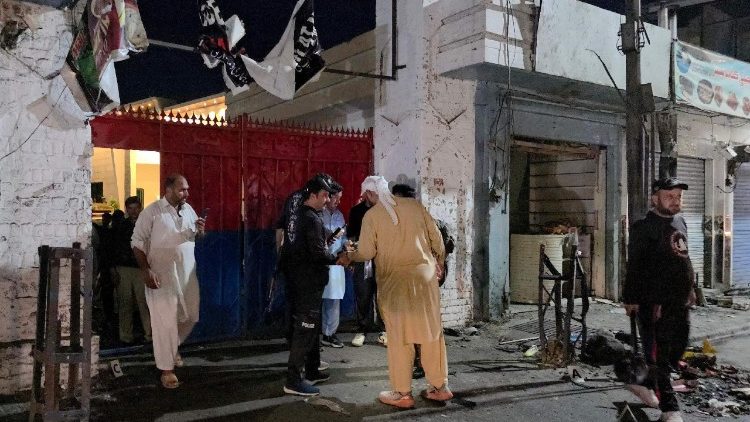 Pakistán: Atentado suicida en el valle de Swat: aumenta el número de víctimas