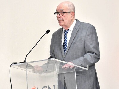 Roberto Cassá rechaza acusaciones de la ADP sobre libros de Historia en primaria