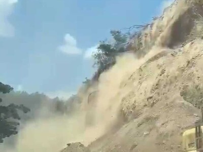 Titular: Deslizamiento de tierra afecta la carretera Jarabacoa-La Vega