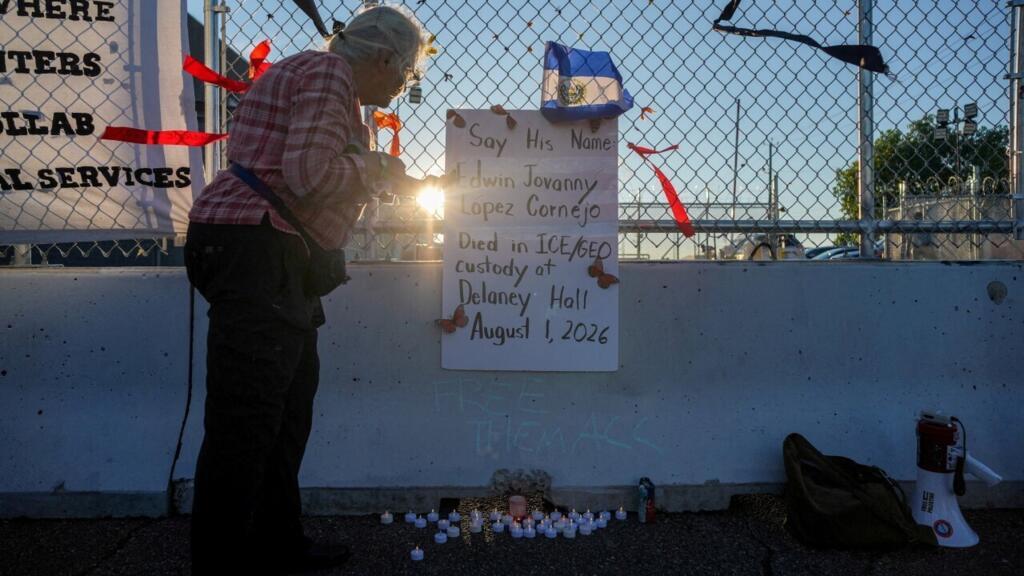 ¿Negligencia del ICE? Qué se sabe de la muerte de un migrante salvadoreño en un centro de detención