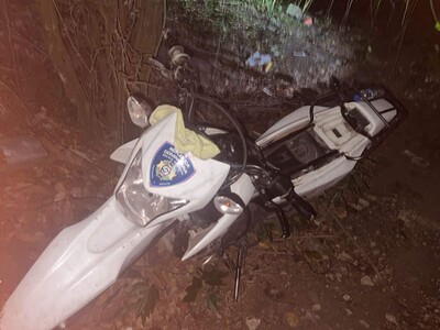 Atraco en La Noriega despoja armas y motocicleta a patrulla policial