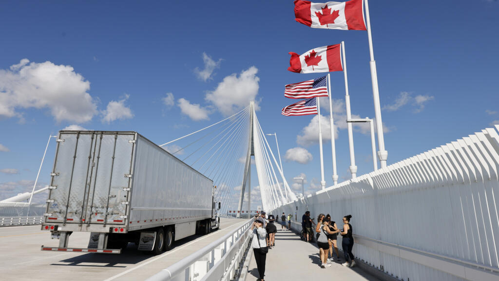 Canadá implementa aranceles de represalia contra productos estadounidenses por 20 mil millones de dólares