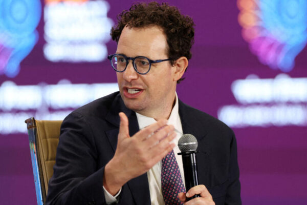 Dario Amodei, CEO de Anthropic, solicita desacelerar el desarrollo de inteligencia artificial