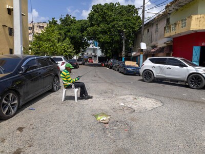 Deterioro de la calle Antonio Mayí Pérez afecta el tránsito en Villa Juana