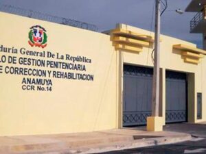 Dos agentes penitenciarios heridos por un preso en la cárcel de Anamuya
