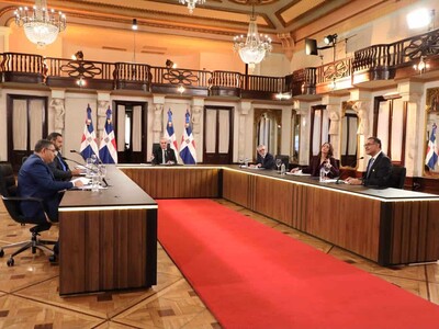El Gobierno dominicano supervisa comercios chinos y reclama trato justo a EE. UU.