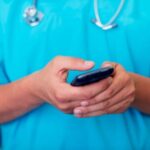El nuevo Código Penal genera inquietud en médicos sobre el uso de WhatsApp
