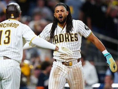 Fernando Tatis Jr. y Manny Machado impulsan la victoria de los Padres en el Juego 1 de la Serie de Comodines