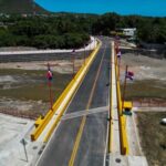 Gobierno inaugura el puente Los Hierros en Baní tras más de 40 años de espera