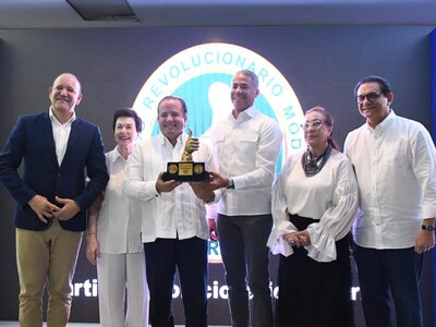 José Ignacio Paliza recibe reconocimiento del PRM en Santiago por su labor en el partido