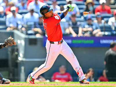 José Ramírez conecta su jonrón 297 y empata con Rickey Henderson en Grandes Ligas