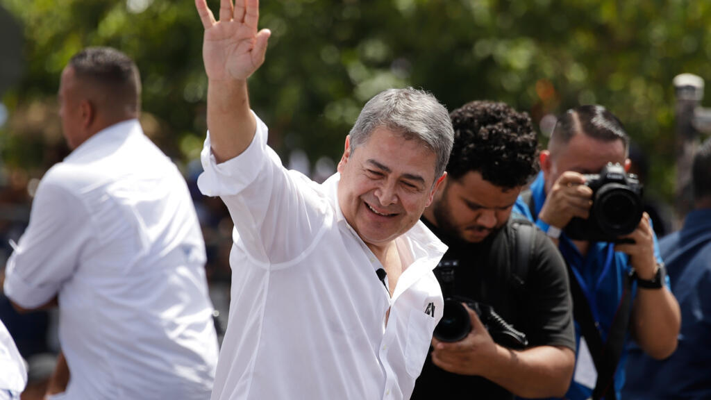 Juan Orlando Hernández logra sobreseimiento de causas en Honduras