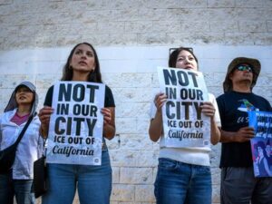 Las latinas en California priorizan la protección de comunidades inmigrantes y derechos electorales