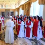 León XIV invita a las Adoratrices a ser tejedoras de comunión desde la Eucaristía
