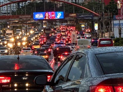Lluvias en Gran Santo Domingo causan congestión vehicular y alertan a las autoridades
