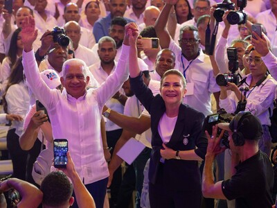 Ricardo de los Santos asume la dirección de campaña de Carolina Mejía para 2028