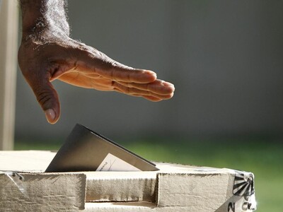 Seis de cada diez dominicanos no se identifican con ningún partido político, revela encuesta