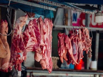 Titular: Congresistas demócratas piden a Trump reconsiderar importación de carne sin aranceles