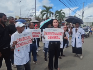 Trabajadores de Promese/Cal realizan piquete en demanda de aumento salarial
