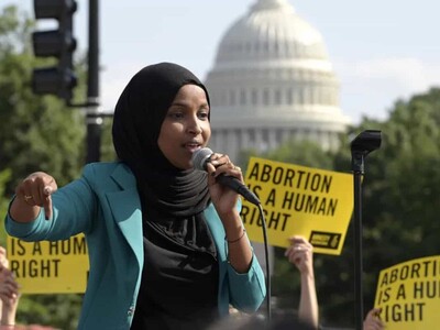 Abogados cuestionan el allanamiento a Ilhan Omar y piden devolución de bienes