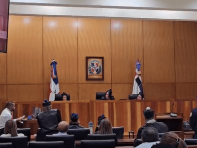 Aplazan juicio contra Jean André Pumarol por ausencia de defensa y testigos