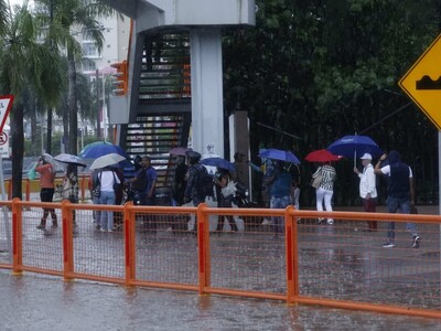 COE reporta daños por lluvias y afecta a miles de personas