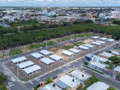 Central Romana entrega 16 viviendas en Quisqueya para trabajadores