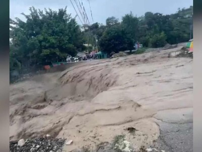 Crecida del arroyo La Tina incomunica Guayabal
