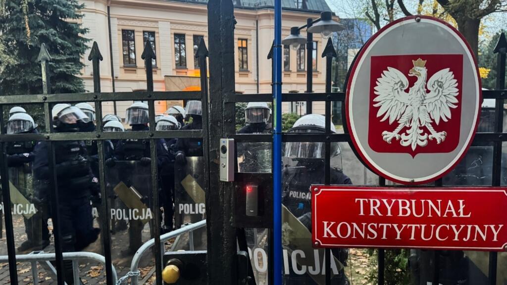 Crisis institucional en Polonia tras la suspensión del Constitucional