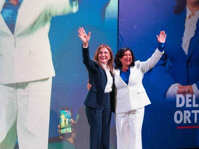 Delia Josefina Ortiz se integra al proyecto presidencial de Carolina Mejía para 2028