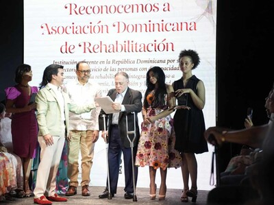 Desfile por la Inclusión reúne a más de 120 modelos con lema “Florecer