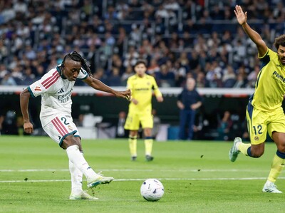 El Real Madrid gana con sufrimiento y el Barcelona refuerza el liderato en LaLiga