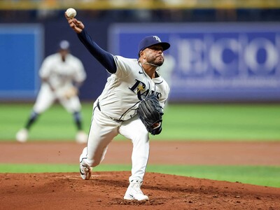 Freddy Peralta brilla con Tampa Bay en la Serie Divisional