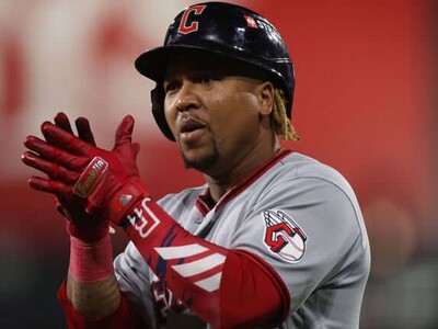 Guardianes fuerzan el quinto juego ante los Medias Blancas