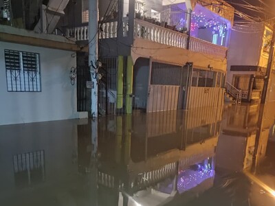 Inundaciones en Santiago afectan al menos 150 viviendas por lluvias intensas