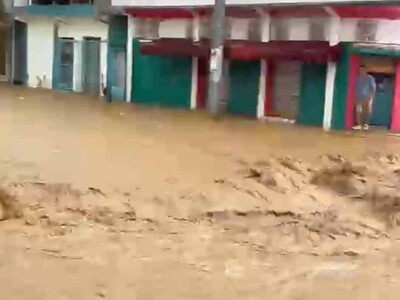 Lluvias provocan inundaciones en varios sectores de Villa Vásquez