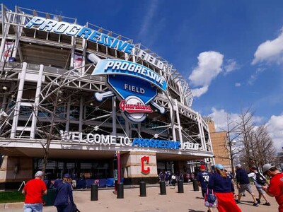 MLB adelanta el Juego 3 entre Guardianes y Rays por lluvia
