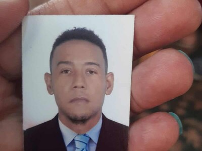 Madre denuncia arresto irregular de su hijo por agentes del Dintel