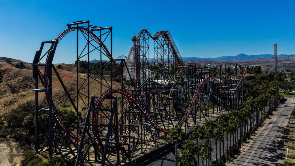 Más de 100 demandas por lesiones cerebrales llevan a Six Flags Mountain a cancelar su montaña rusa X2