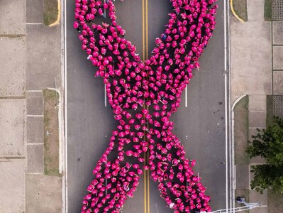 Más de 1,100 personas se unen al Gran Lazo Humano de la campaña Porque Te Quiero
