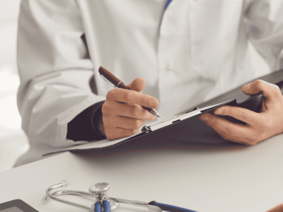 Qué es el adenocarcinoma pulmonar diagnosticado al papa León XIV