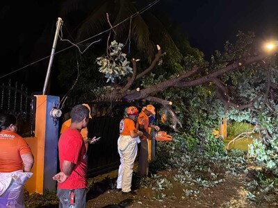 Temporal en Valverde deja calles inundadas y árboles caídos en Mao